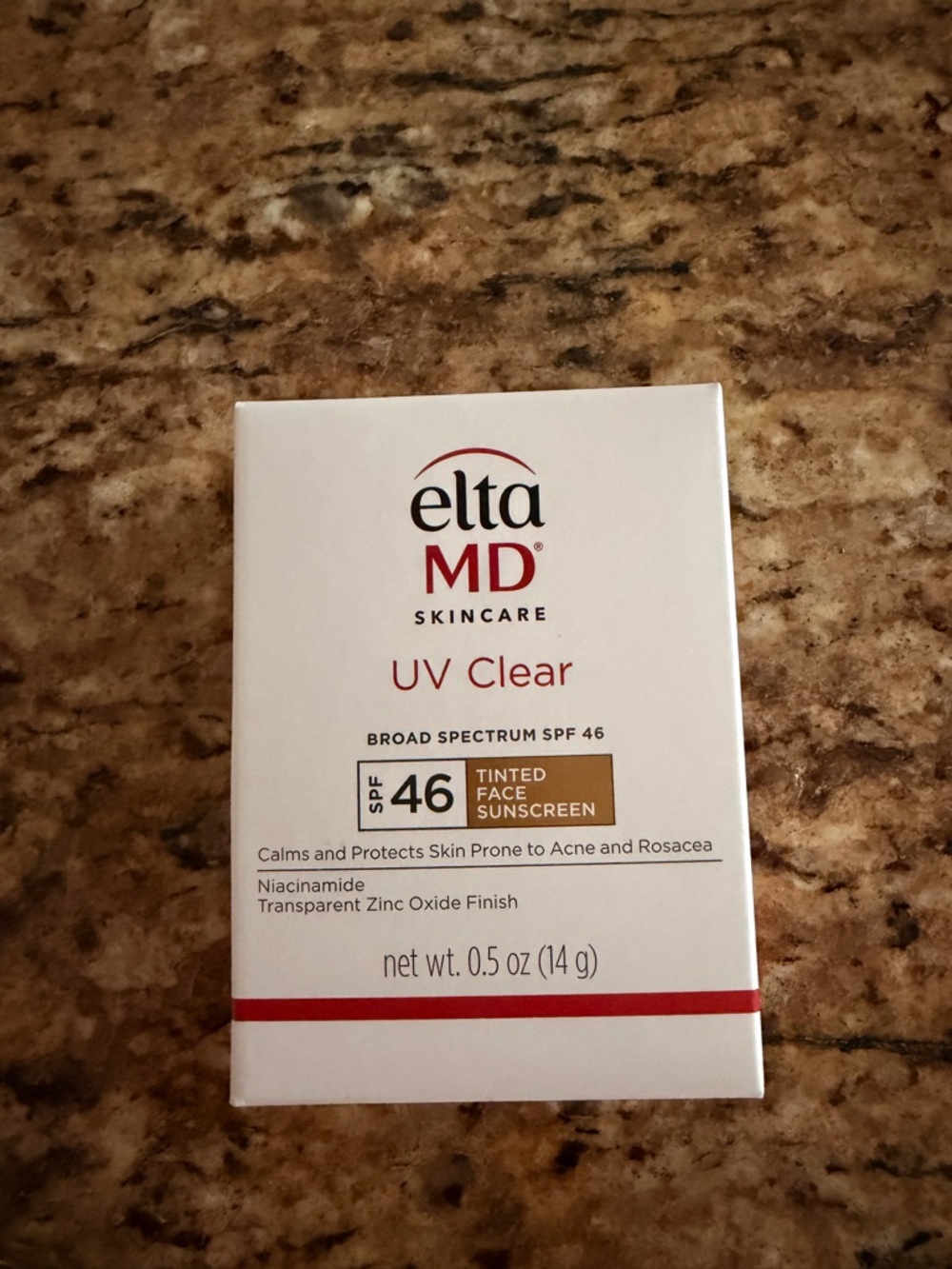 EltaMD UV Clear Tinted Face Sunscreen SPF 46 - Tinted (0.5 oz)